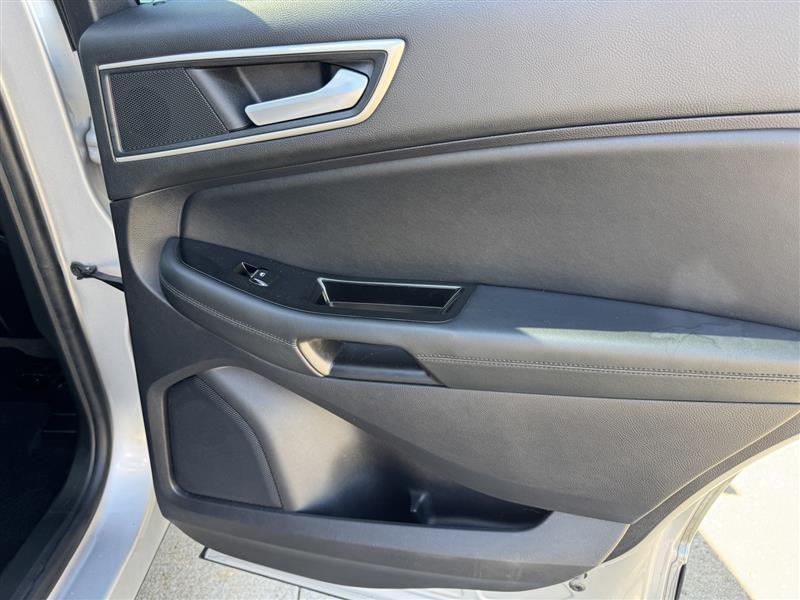 Ford Edge photo 32