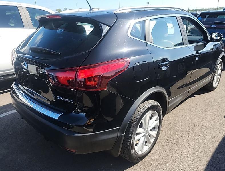 Nissan Rogue Sport SV AWD 2017