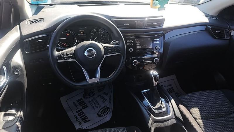 Nissan Rogue Sport SV AWD 2017