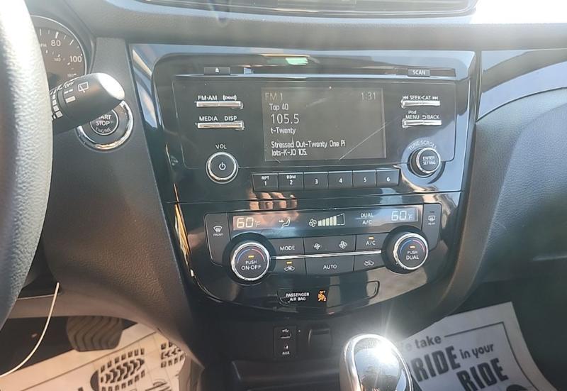Nissan Rogue Sport SV AWD 2017