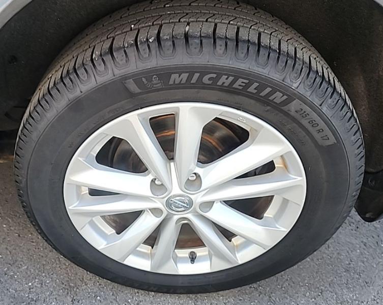 Nissan Rogue Sport SV AWD 2017