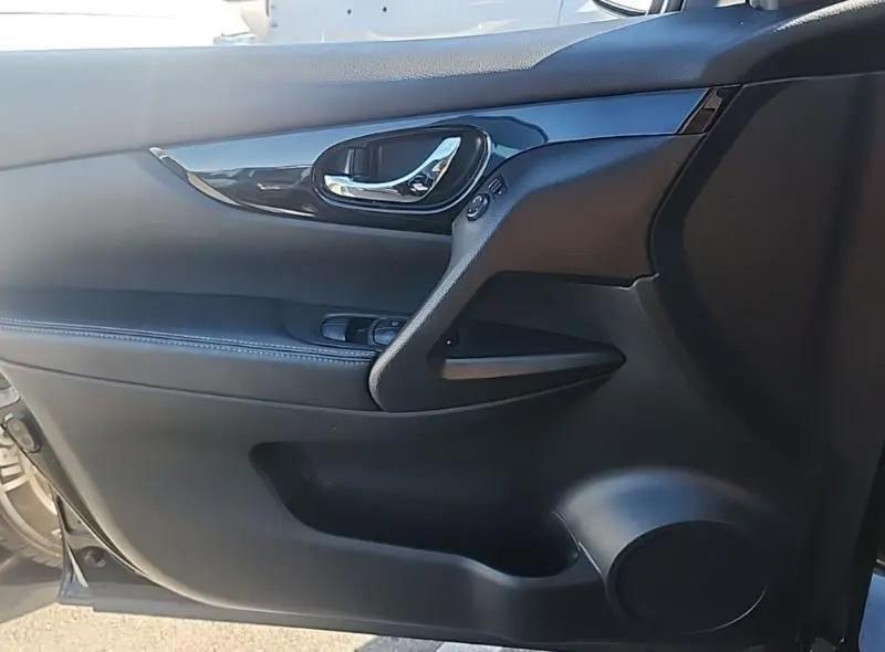 Nissan Rogue Sport SV AWD 2017
