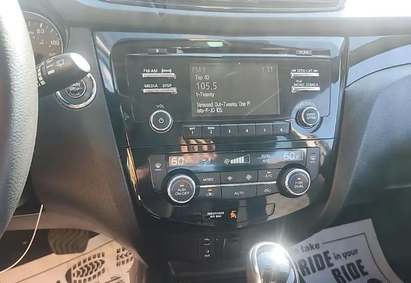 Nissan Rogue Sport SV AWD 2017