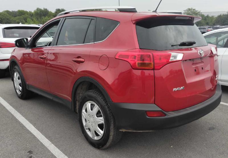 Toyota RAV4 LE AWD 2015