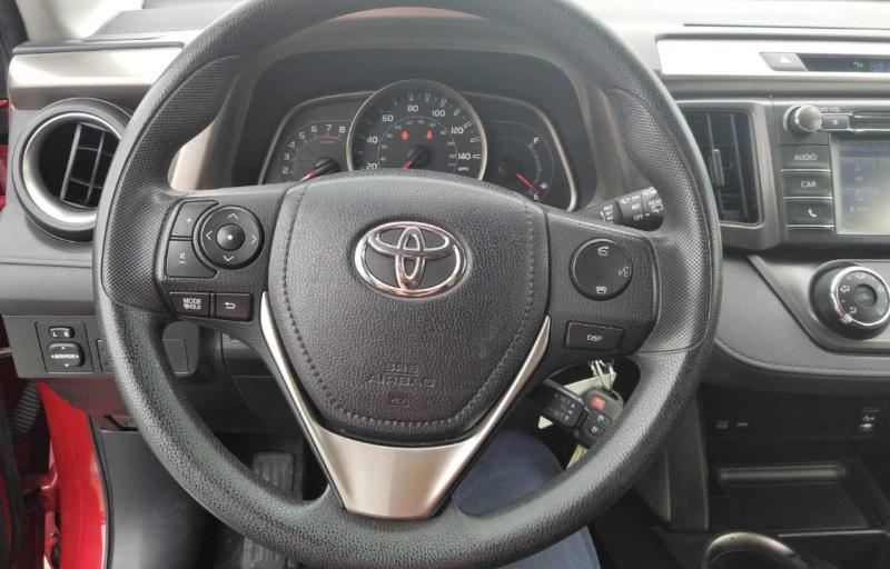 Toyota RAV4 LE AWD 2015