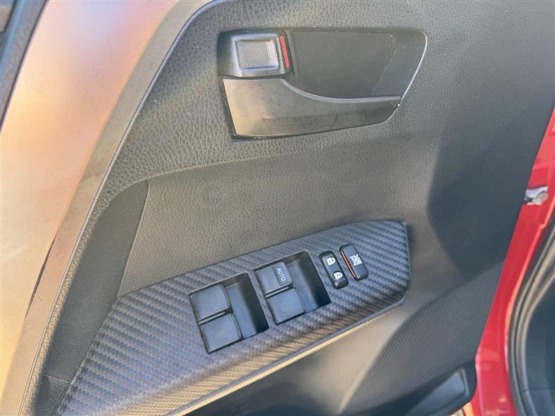 Toyota RAV4 LE AWD 2015