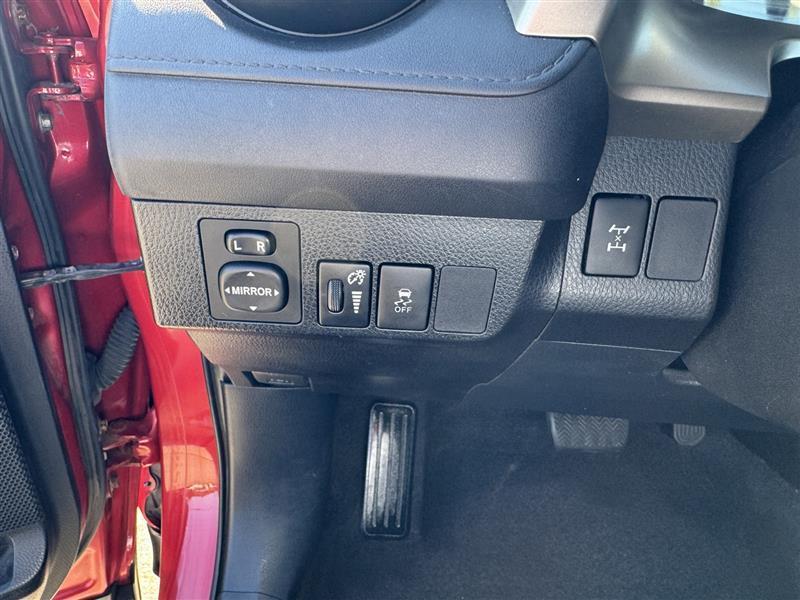 Toyota RAV4 LE AWD 2015