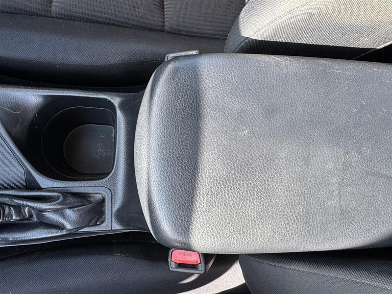 Toyota RAV4 LE AWD 2015