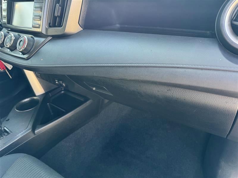 Toyota RAV4 LE AWD 2015