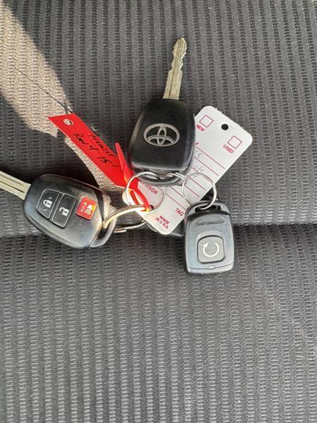 Toyota RAV4 LE AWD 2015