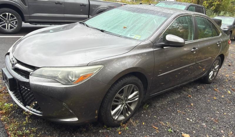 Toyota Camry SE 2016