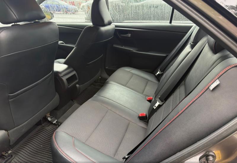 Toyota Camry SE 2016