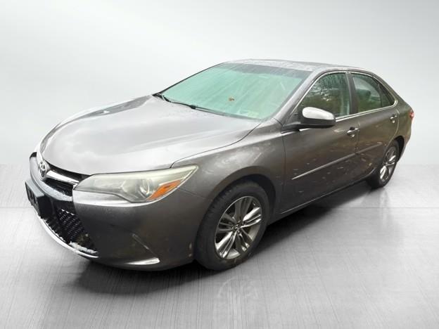 Toyota Camry SE 2016