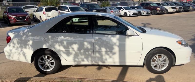 Toyota Camry LE V6 2005