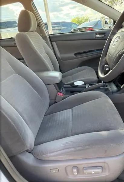 Toyota Camry LE V6 2005
