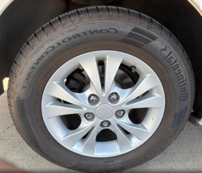 Toyota Camry LE V6 2005