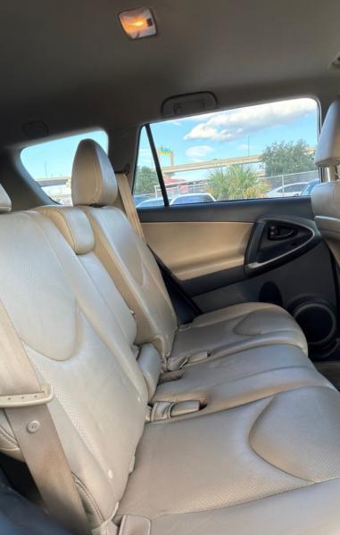 Toyota RAV4 Limited FWD 2012