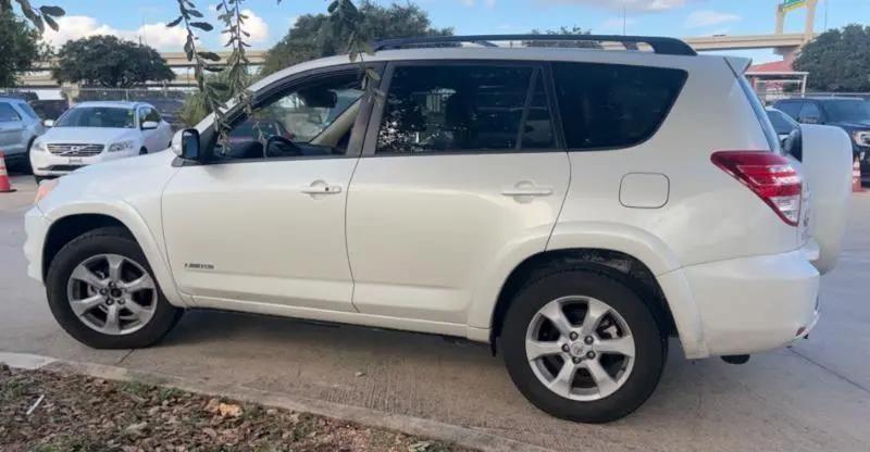 Toyota RAV4 Limited FWD 2012