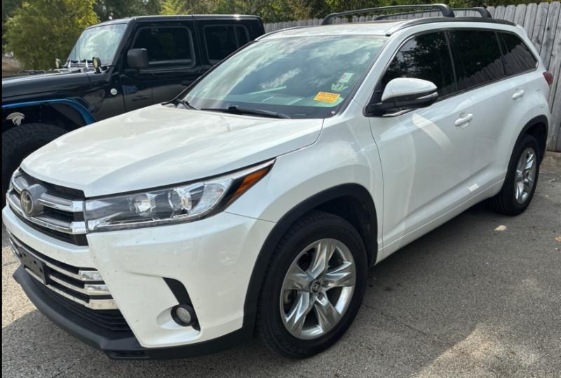 Toyota Highlander Limited FWD V6 2017