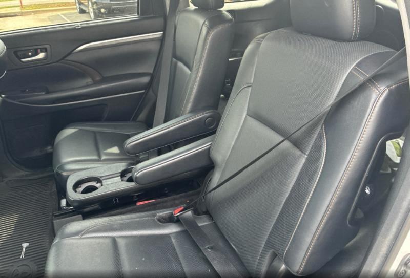 Toyota Highlander Limited FWD V6 2017