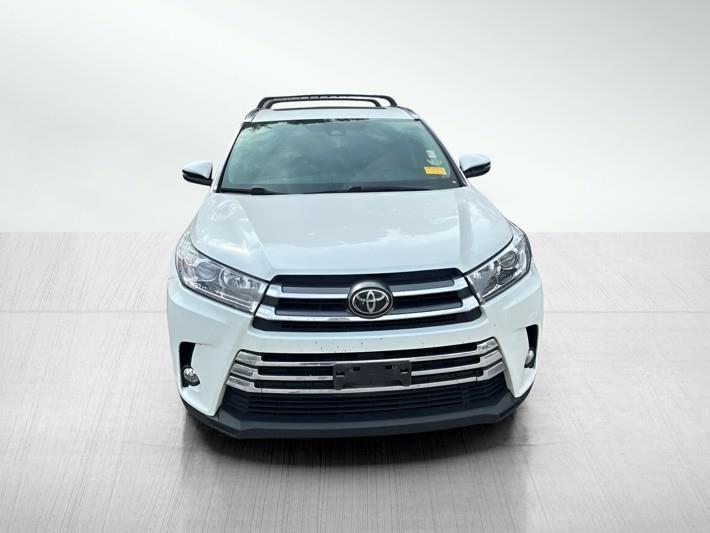 Toyota Highlander photo 2