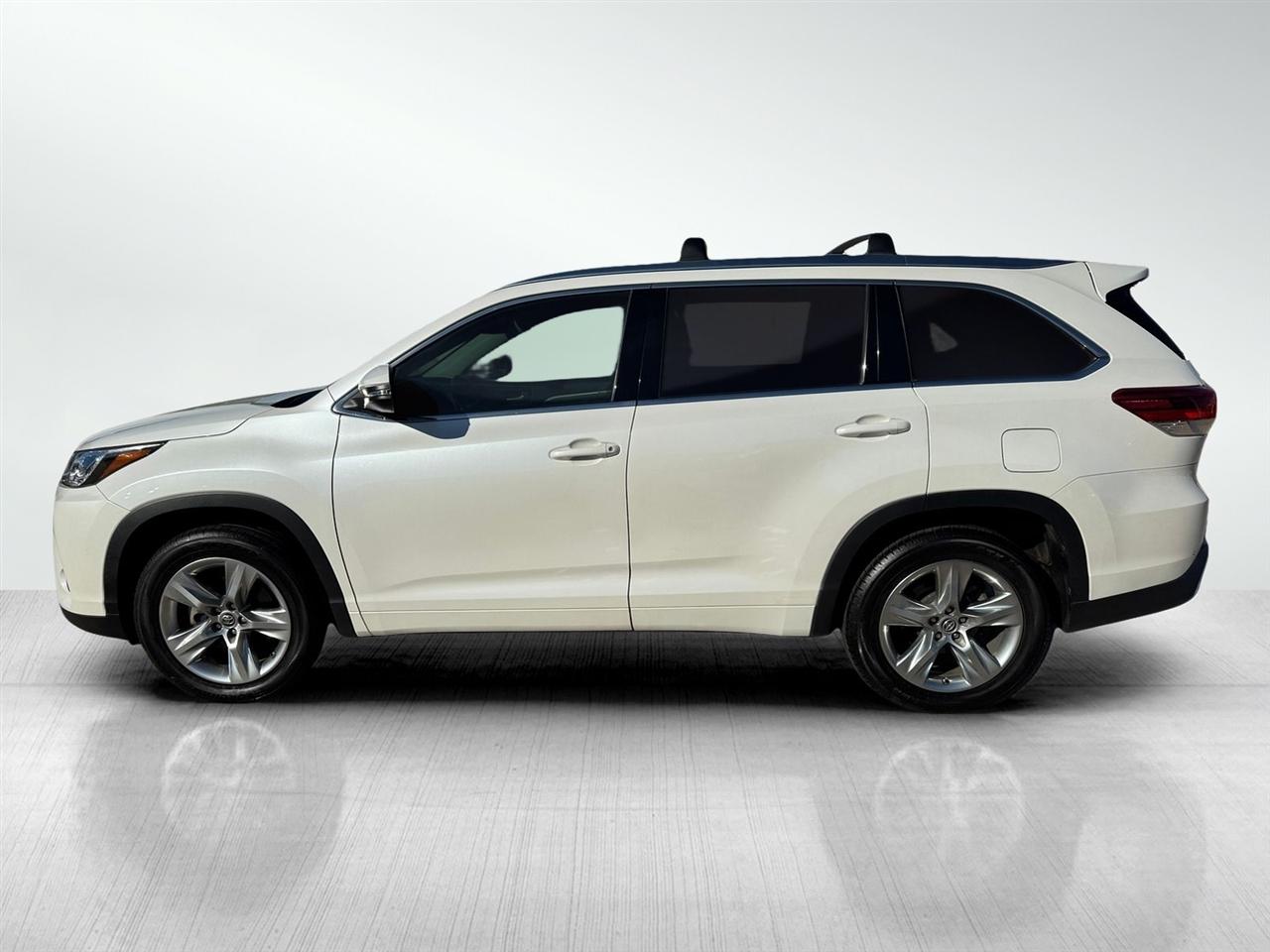 Toyota Highlander Limited FWD V6 2017