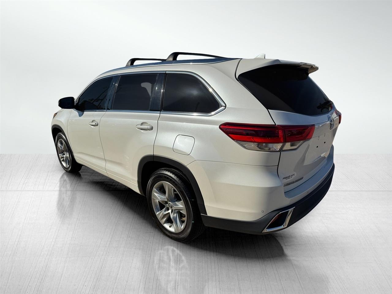 Toyota Highlander Limited FWD V6 2017