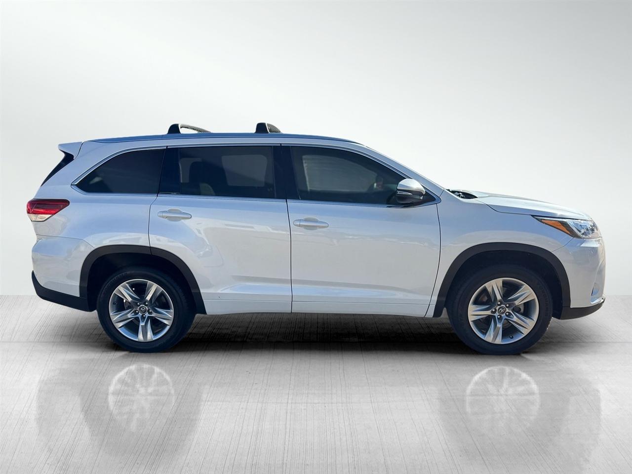 Toyota Highlander Limited FWD V6 2017