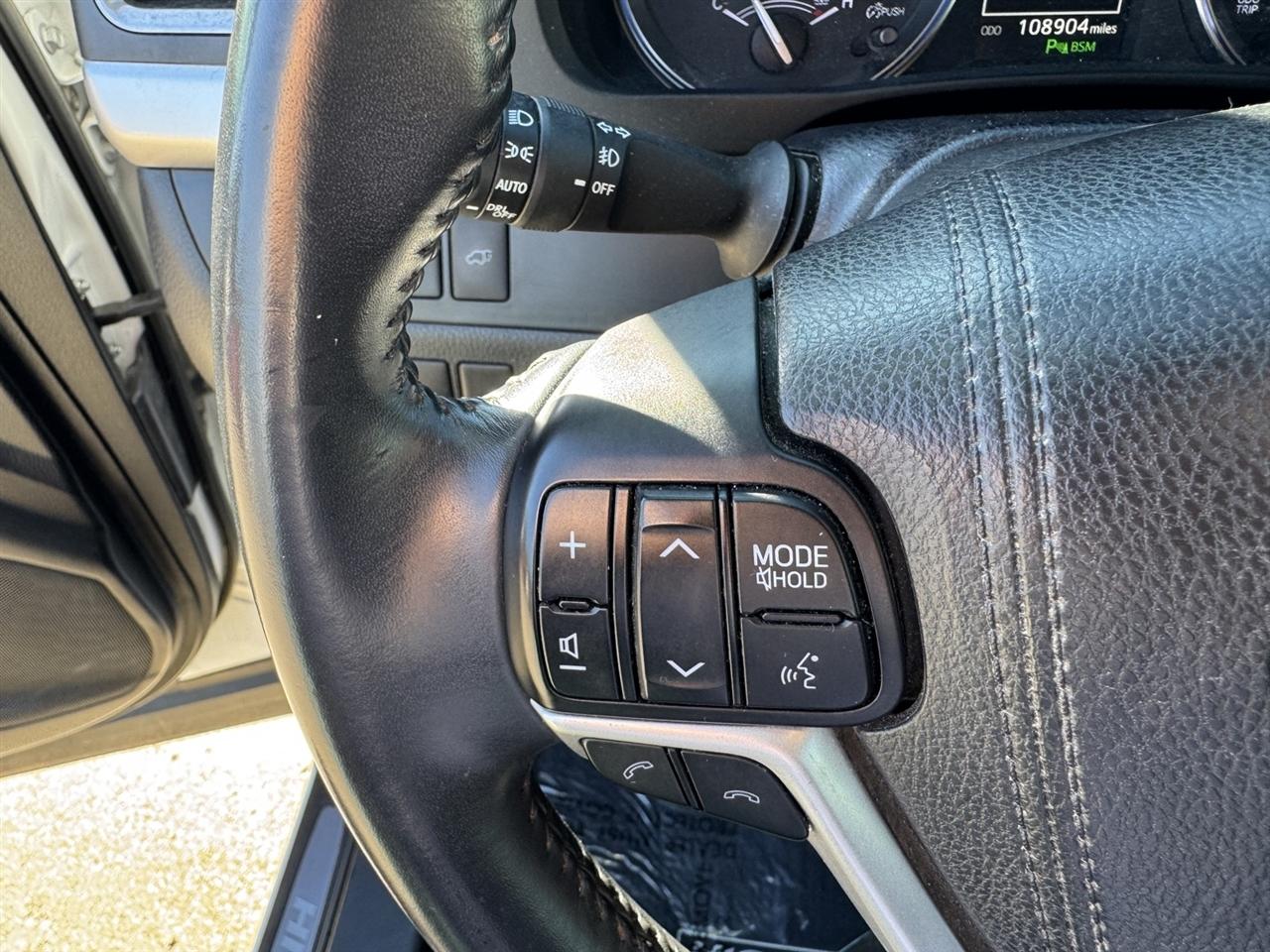 Toyota Highlander Limited FWD V6 2017