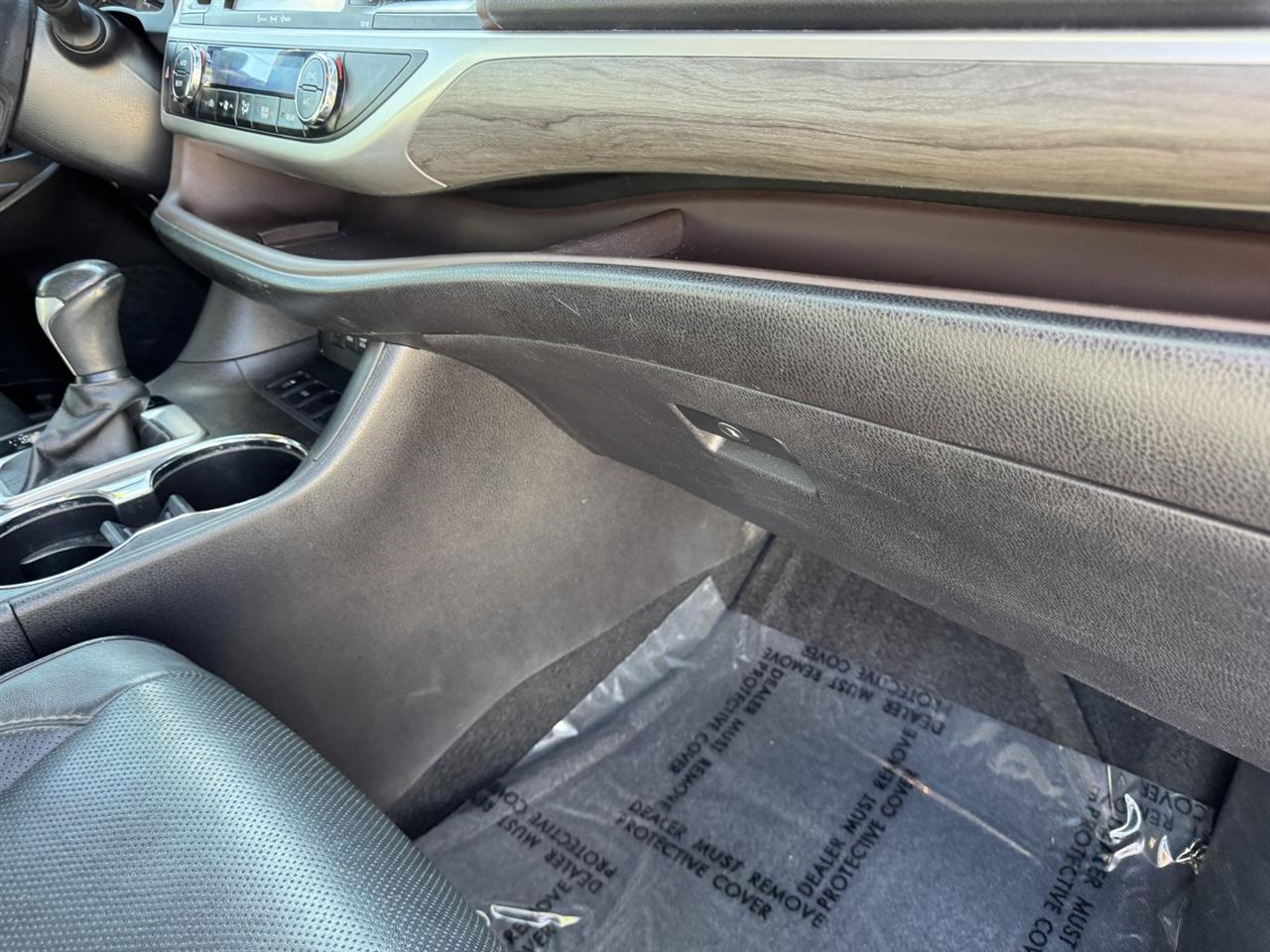 Toyota Highlander Limited FWD V6 2017
