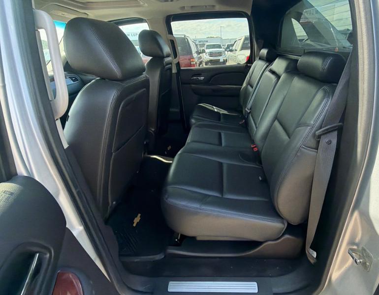 Chevrolet Avalanche Black Diamond LTZ 4D SUV 4WD 2013