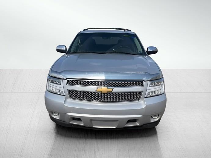 Chevrolet Avalanche photo 2