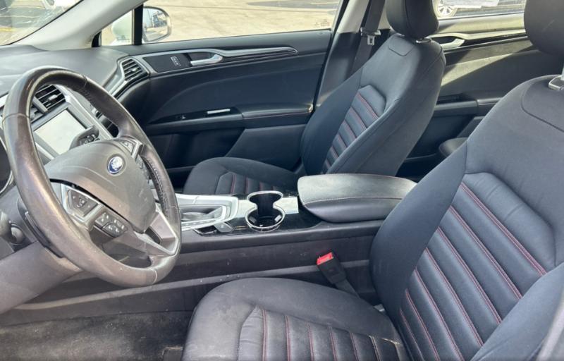 Ford Fusion SE 2016