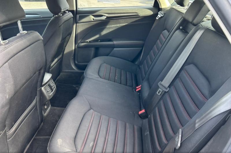 Ford Fusion SE 2016