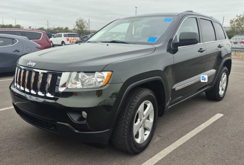 Jeep Grand Cherokee Laredo 4WD 2011