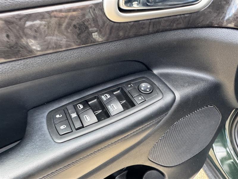 Jeep Grand Cherokee Laredo 4WD 2011