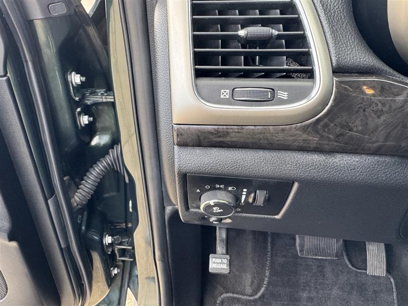 Jeep Grand Cherokee Laredo 4WD 2011