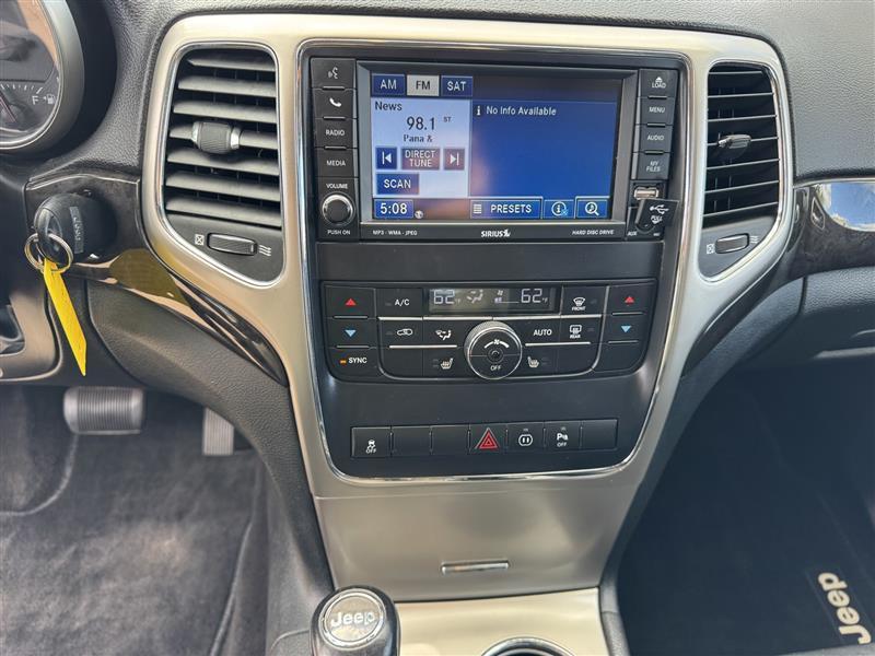 Jeep Grand Cherokee Laredo 4WD 2011