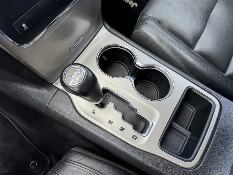 Jeep Grand Cherokee Laredo 4WD 2011