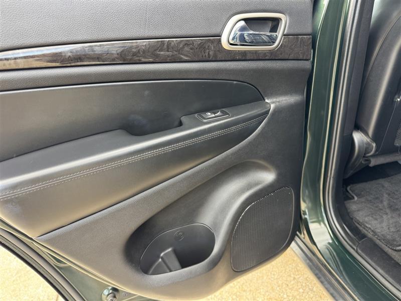 Jeep Grand Cherokee Laredo 4WD 2011
