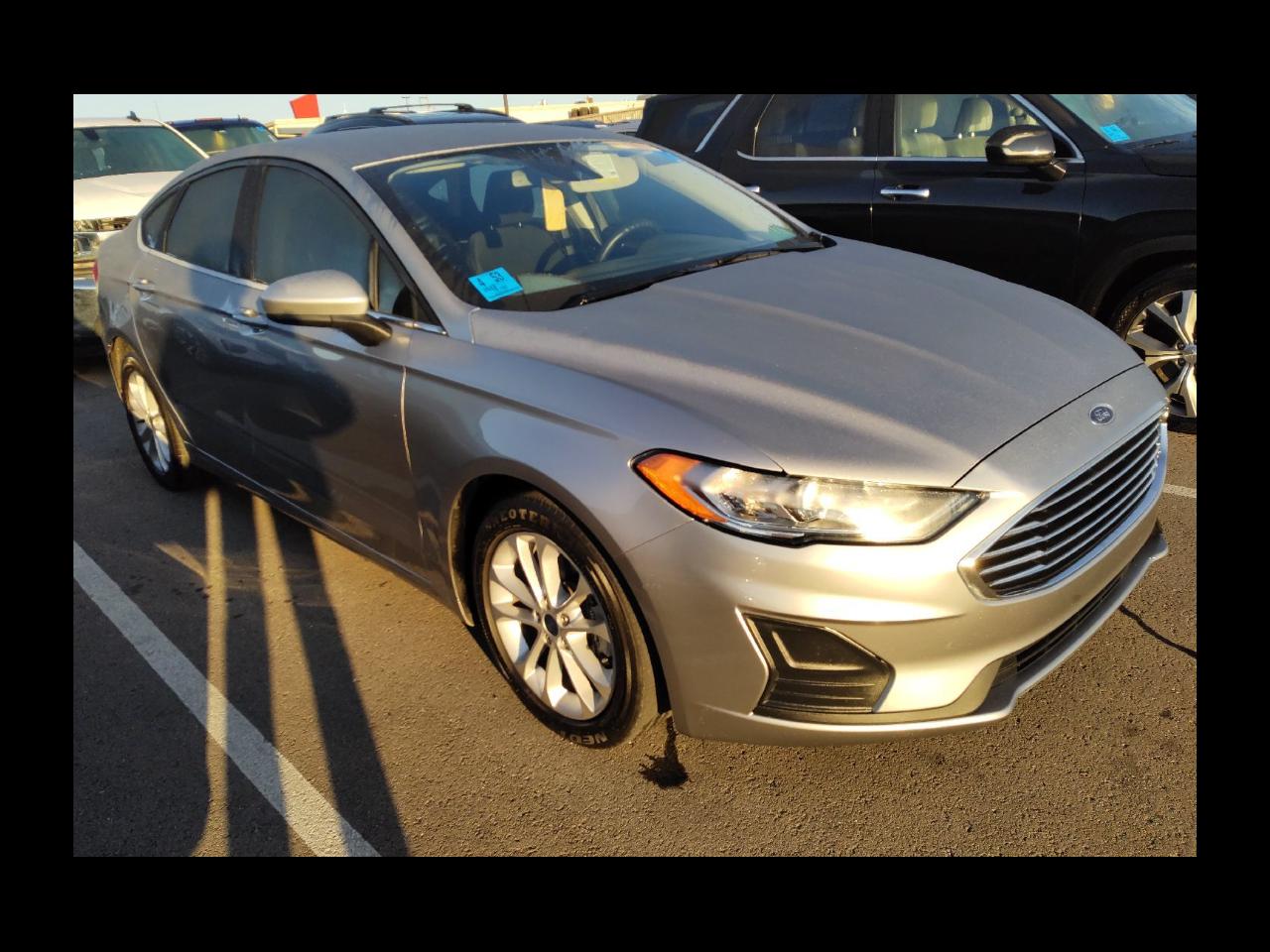 Ford Fusion SE FWD 2020