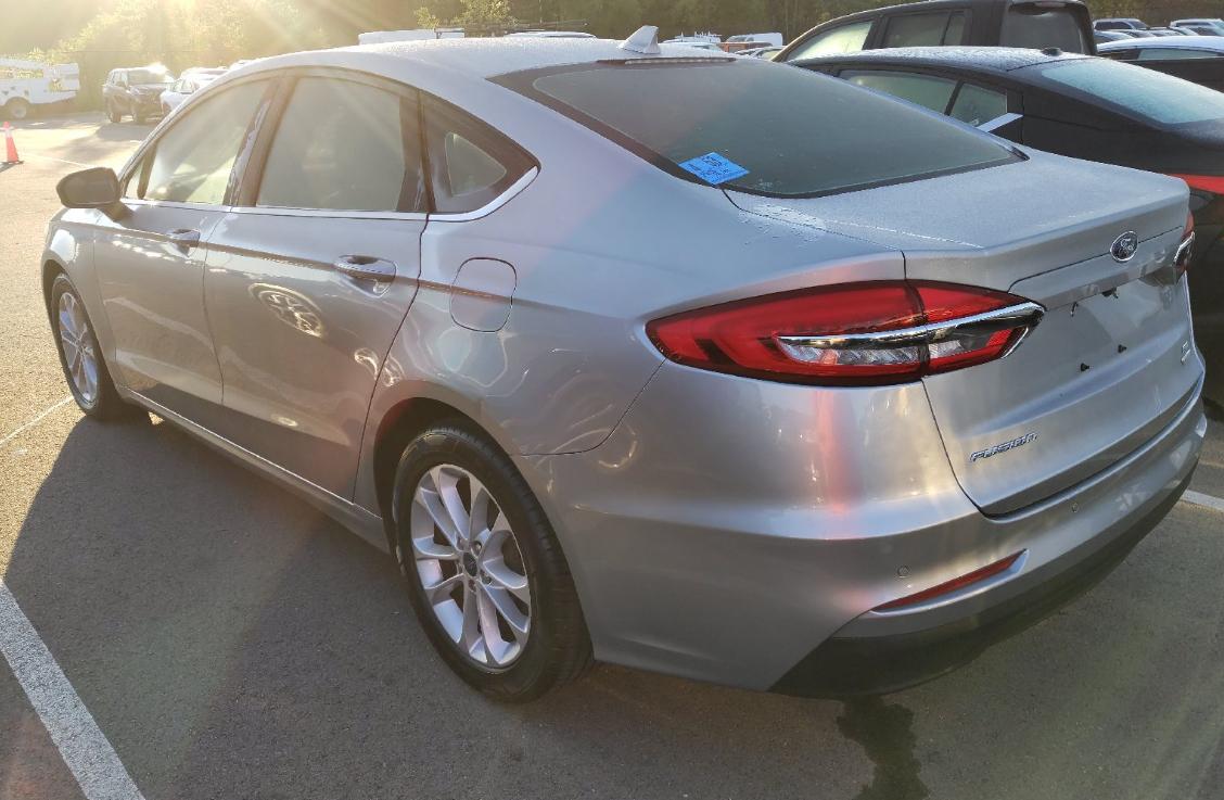 Ford Fusion SE FWD 2020