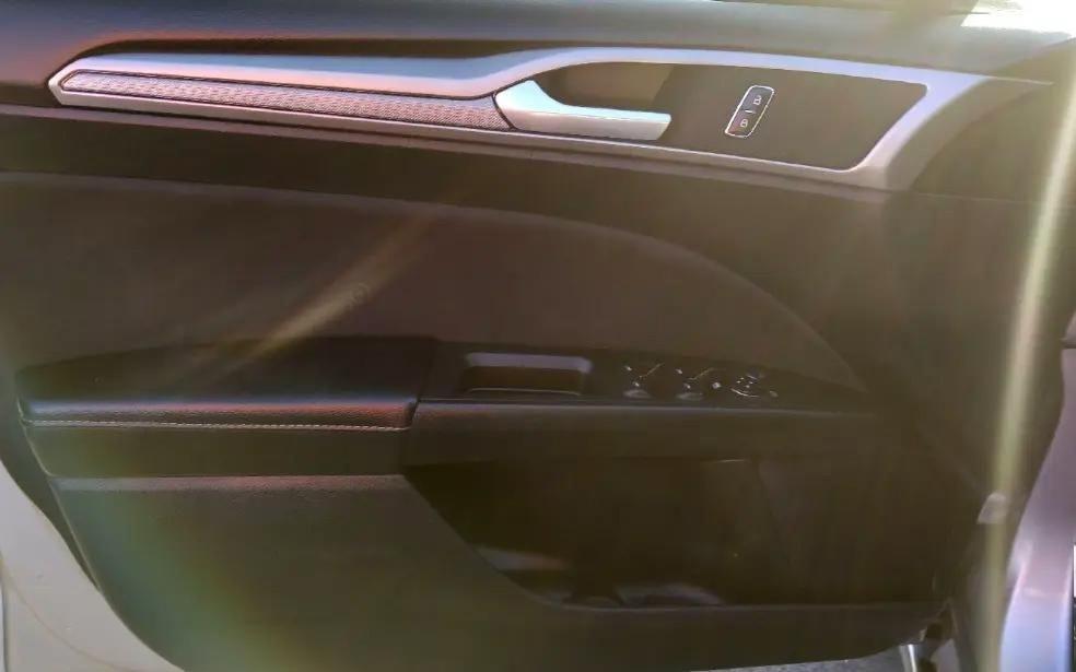 Ford Fusion SE FWD 2020