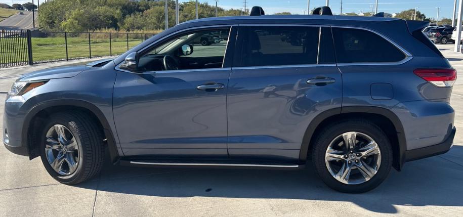 Toyota Highlander Limited Platinum V6 AWD (Natl) 2019