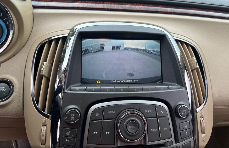 Buick LaCrosse 4dr Sdn Premium 1 FWD 2013