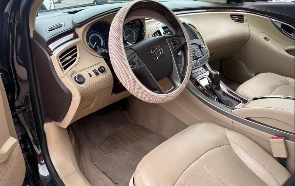 Buick LaCrosse 4dr Sdn Premium 1 FWD 2013