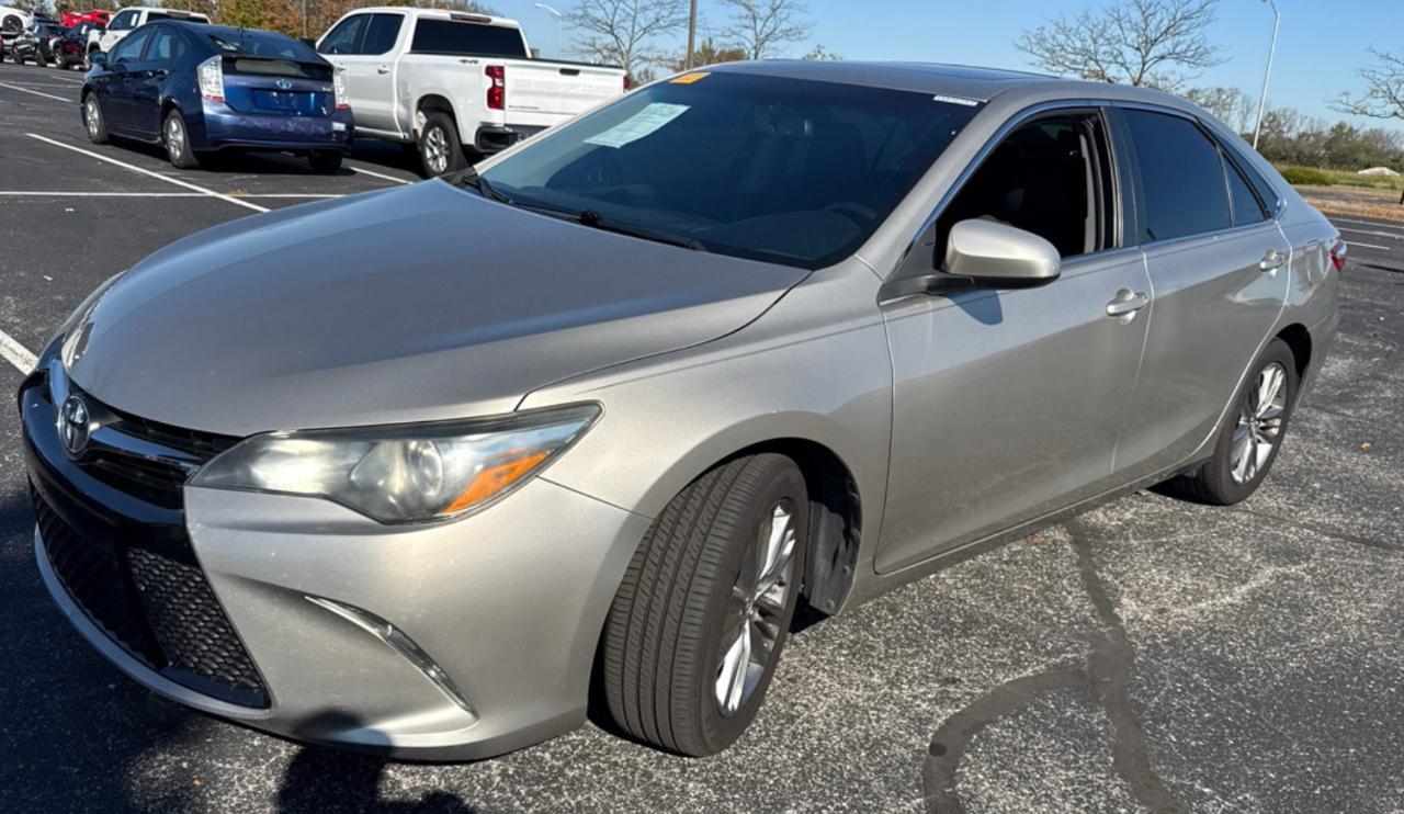 Toyota Camry SE 2016