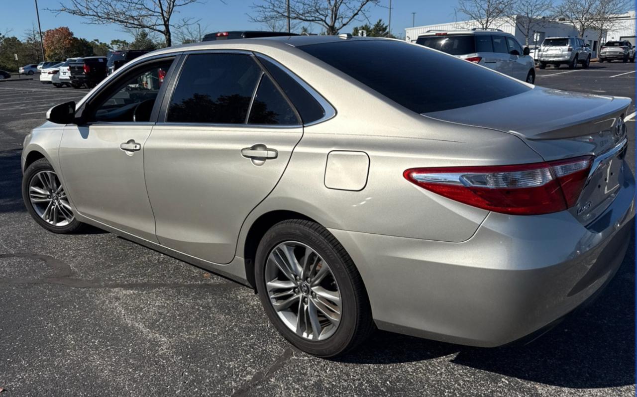 Toyota Camry SE 2016