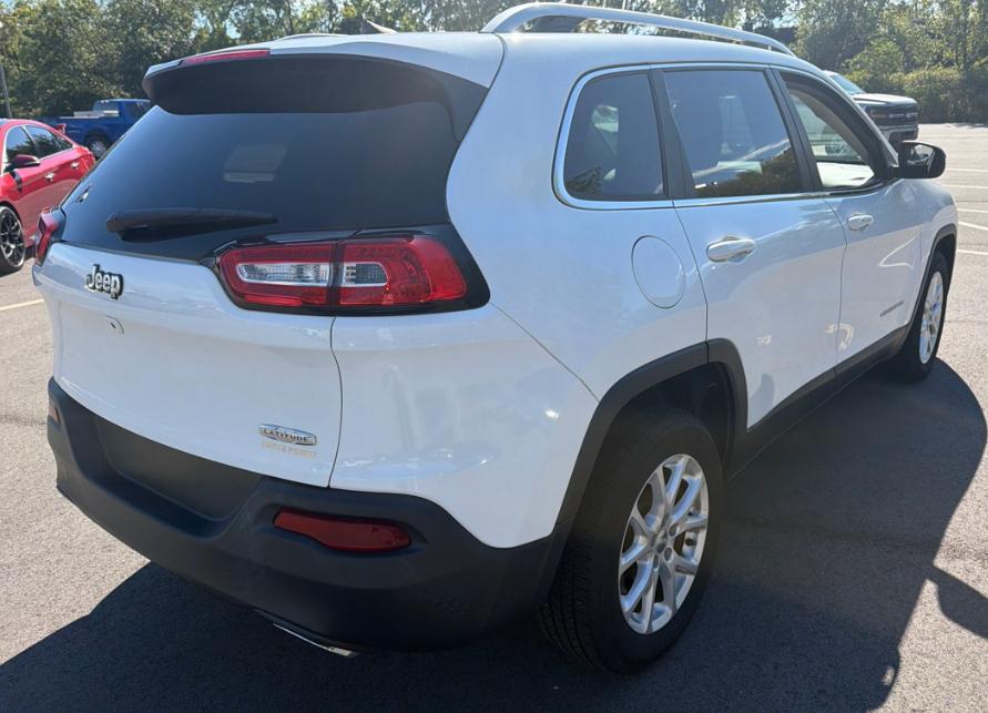 Jeep Cherokee Latitude FWD 2016