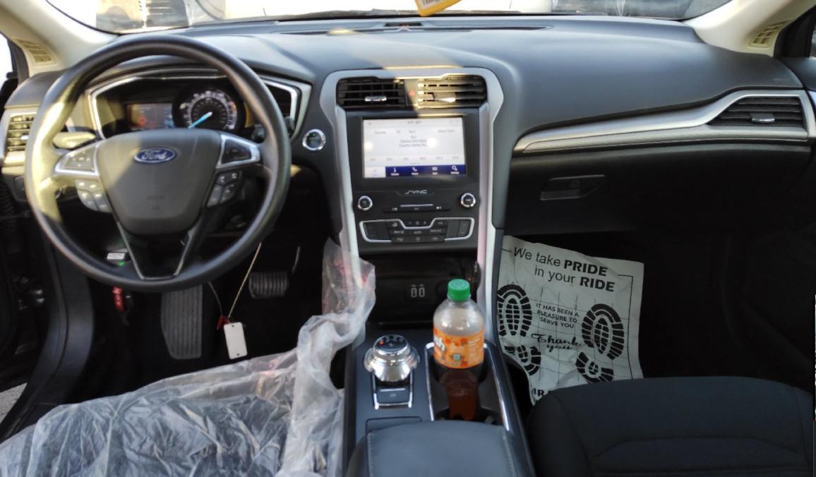 Ford Fusion SE FWD 2020